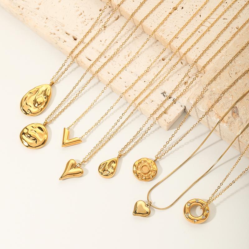 Ins Best Selling 316L Stainless Steel 18K Face Textured Oval Pendant Charms Necklace for Women Waterproof Jewelry