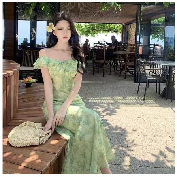 Online business French green small flying sleeves floral dress children's summer V-neck elegant temperament style explosion