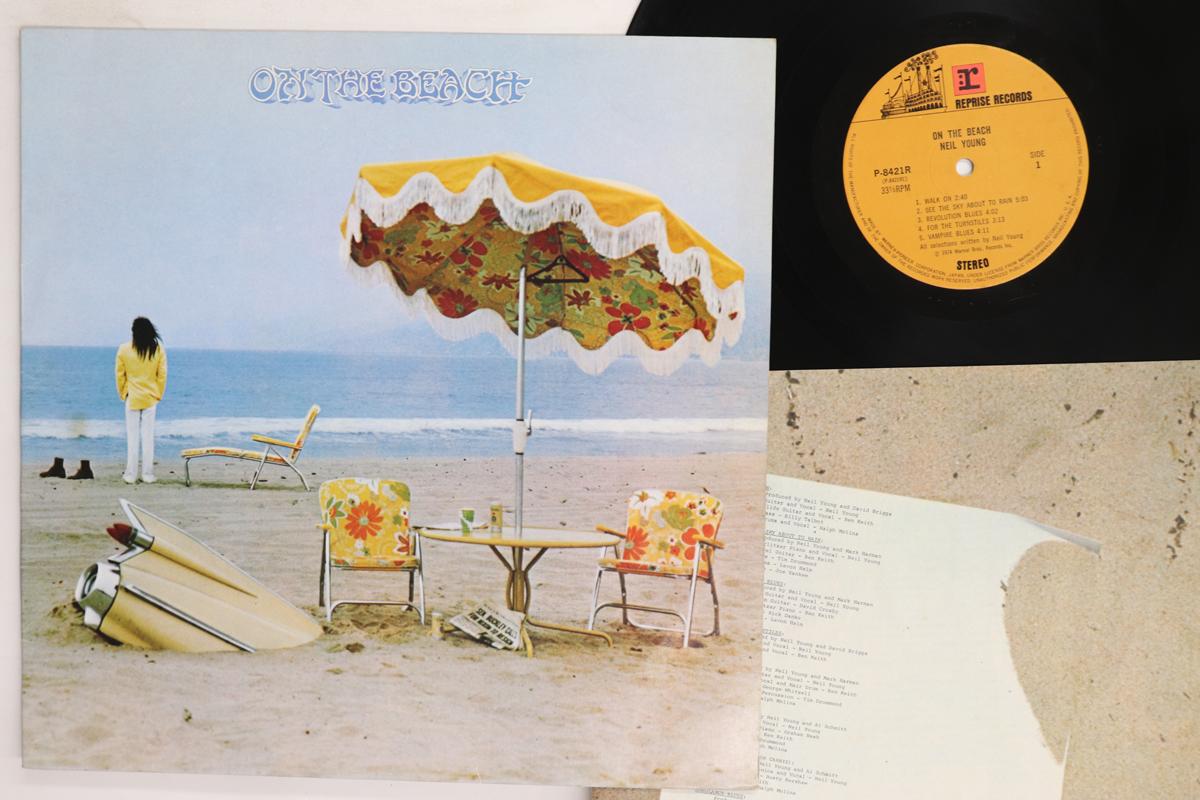 

LP Record NEIL YOUNG On The Beach P8421R WARNER PIONEER 1974 Japan Rock Used
