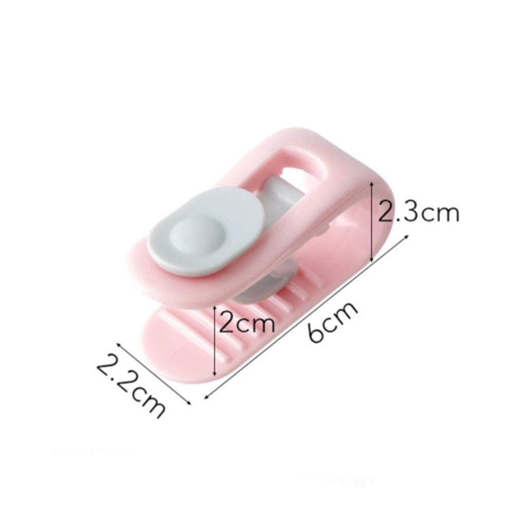 

Держатель для одеяла, который легко разблокировать без иголок. Хозяйственные застежки. Принадлежности для спальни. Зажимы для одеяла, предотвращающие спутывание. Нескользящие.