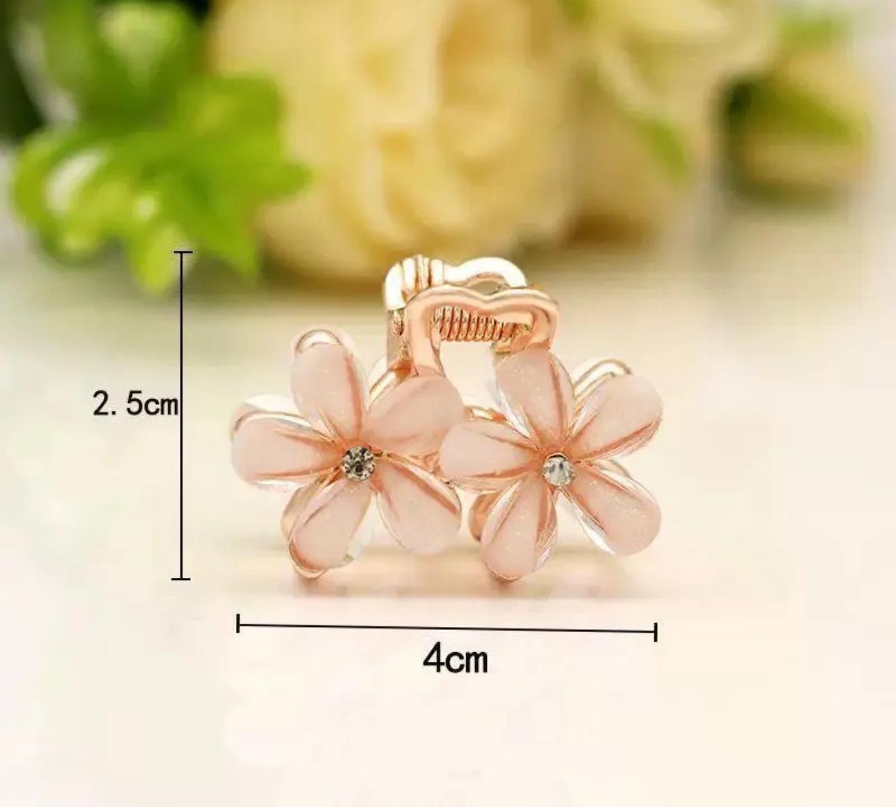 

1 шт. модная заколка для волос в виде цветка из кристаллов, женская средняя пластина, заколка для волос, заколка для волос в виде акулы, интернет-знаменитость, заколка для волос, головной убор белый