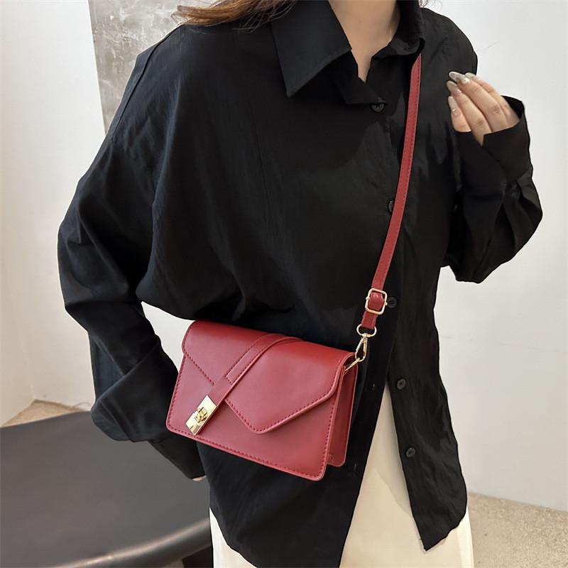 Stylish 2024 Fall Collection Women's Shoulder Crossbody Bag Chic Small Square Purse