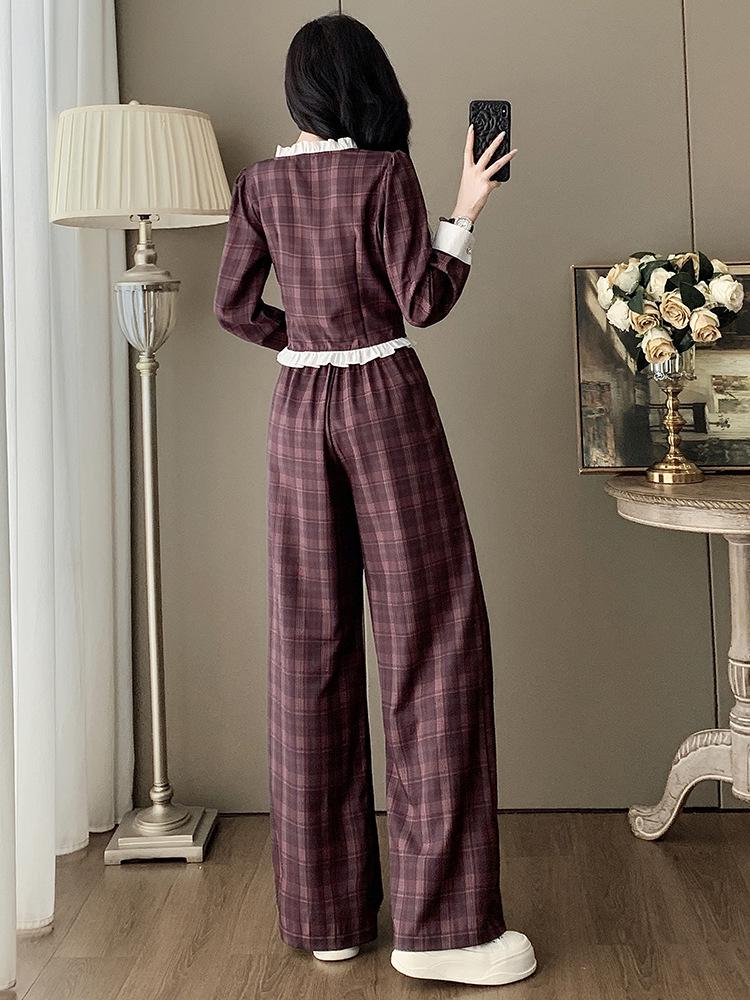 Autumn 2025 Women's Retro Plaid V-Neck Top with Wide-Leg Pants Suit