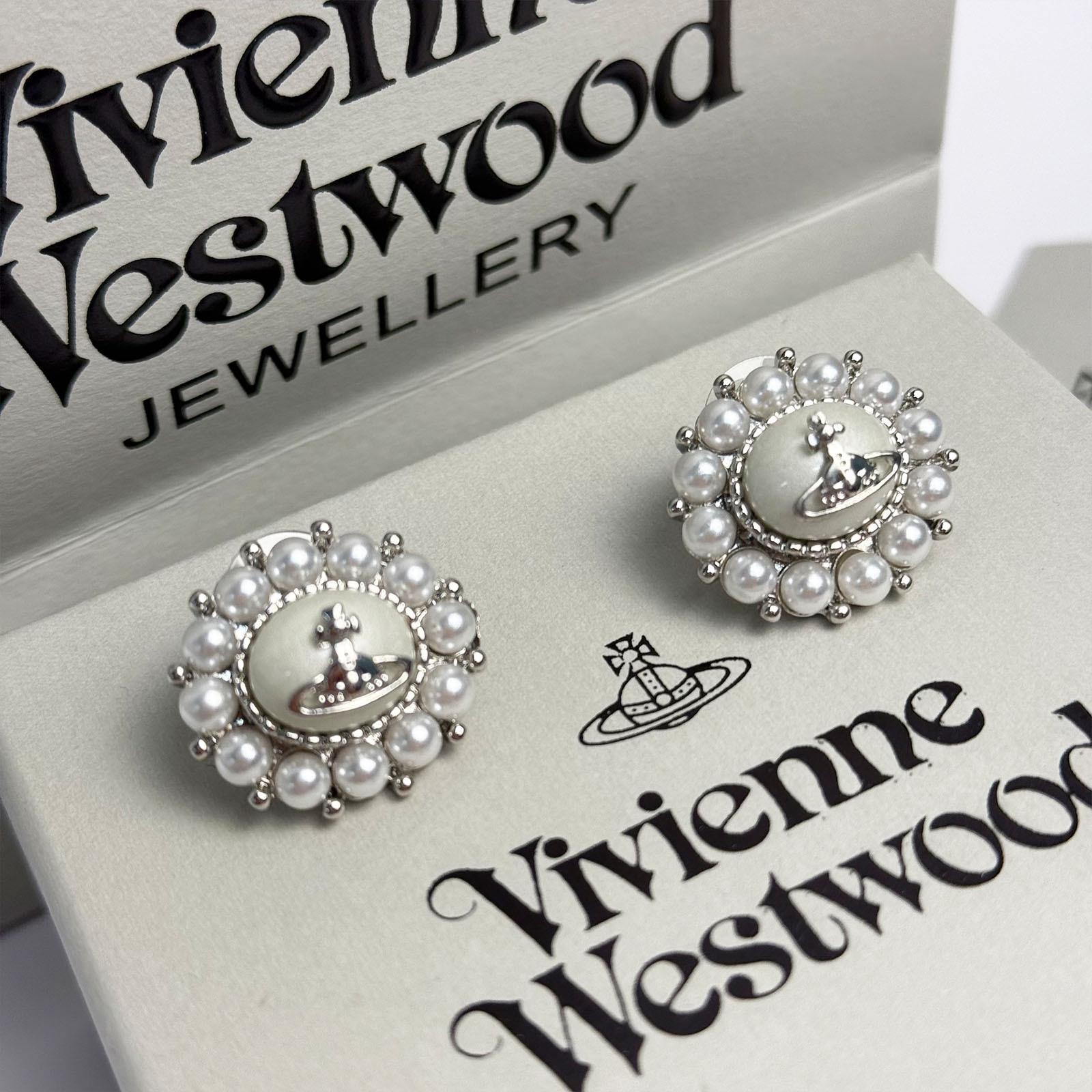 

Empress Dowager Cixi Sunflower Magnetic Pearl Necklace & French Retro Earrings Set