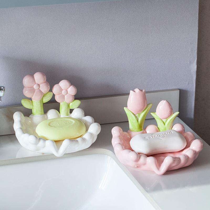 Tulip Ceramic Soap Dish with Drain Non-Slip Floral Soap Holder Creative Storage Rack for Bathroom Sink Decorative Home Accessory