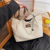 Nylon Einfarbige Große Kapazität Tragetasche Mode Kette Ein Schultertasche Damen Minimalistisch Pendlertasche Premium