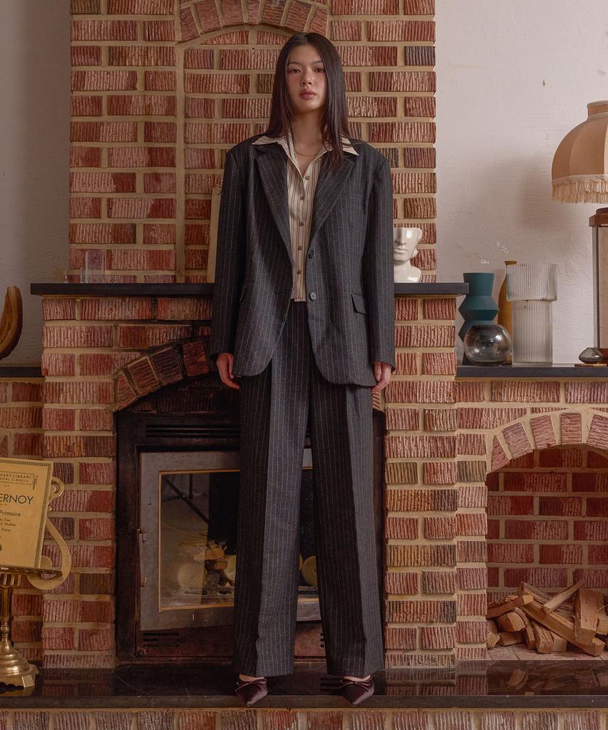 SNUGGIEST Elodie Wool Blended Slacks [Charcoal Pinstripe]