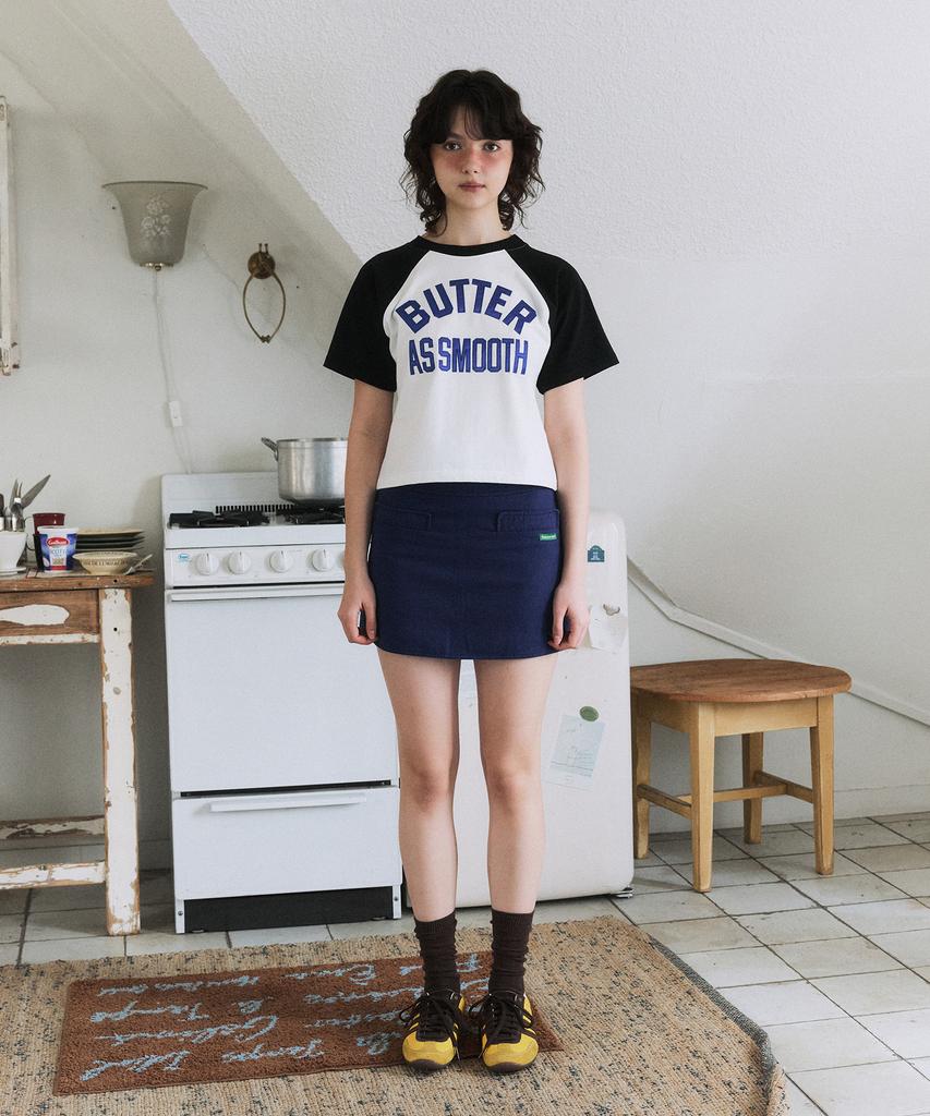 GREENBUTTER Smooth Raglan Sleeve Tee (Ivory/Black)