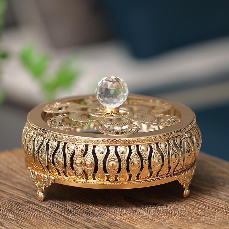 

Европейский стиль Металлический аромакурильница для благовоний от комаров Золотая резная банка для конфет с крышкой Домашняя для хранения фруктов, орехов, украшений, косметики Домашняя