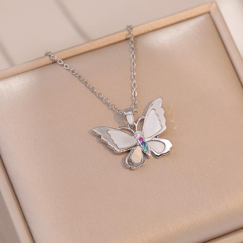 Butterfly Necklace with Color-Retaining Zircon - Fashionable, Versatile Women's Jewelry Accessory.