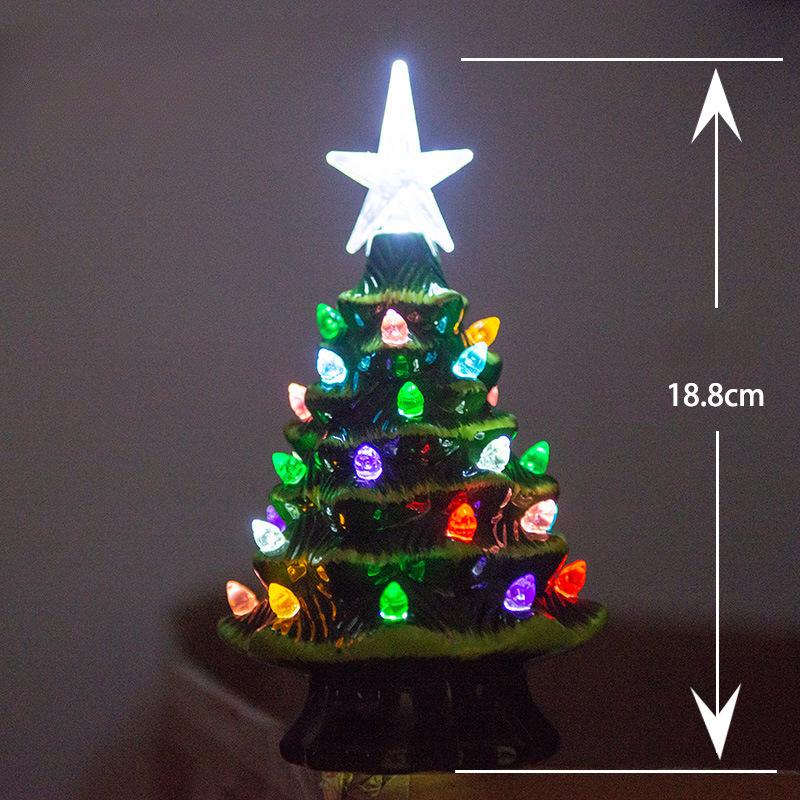 Fertige Keramik-Weihnachtsbäume Grenzüberschreitend Heiß verkaufte Weihnachtsbaum-LED-Ornamente Keramik-Schreibtisch-Weihnachtsdekorationen