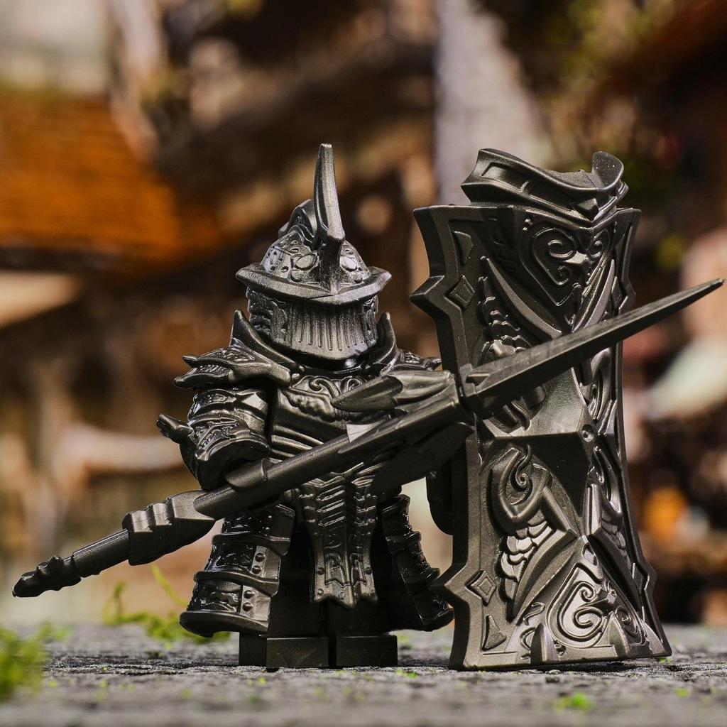Demon's Souls High Tower Knight Soldier Armor Building Block Figure Assembly Toy