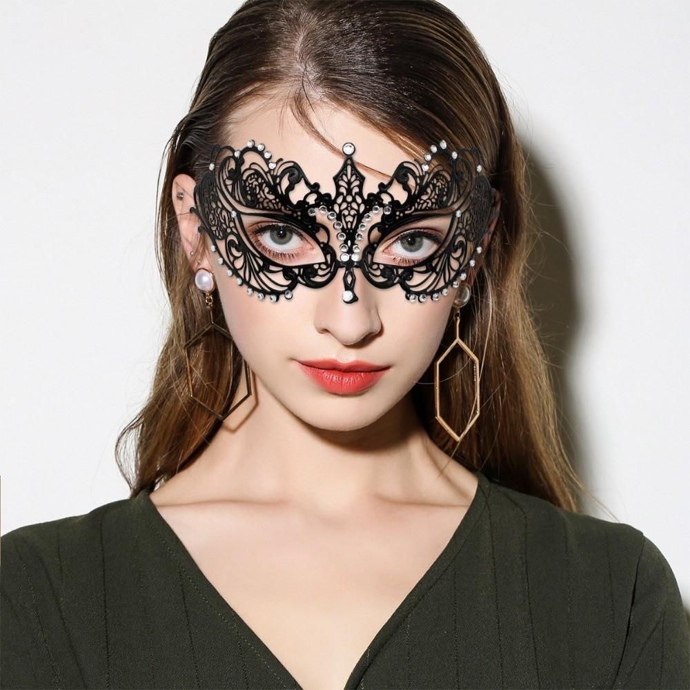 New Vintage Half Face Mask Hollowed-out Elastic Bands Masquerade Party Mask Lace Metal Diamond Inlaid Princess Mask
