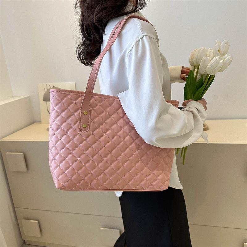 Trendy Women's Tote Bag Stylish Korean Design Medium Size Soft Pu Handbag