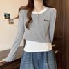 Two Long-sleeved T-shirts with Round Collars and Straight Shoulders Are Designed for Women in Autumn. They Are Unique and Slimming Tops