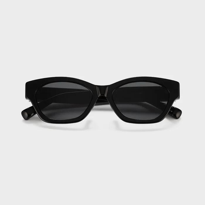 [Worn by Bae Hyun-sung] ESSENTIAL C1