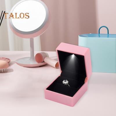 Portagioie ad anello luminoso con luce LED Design compatto Portatile Fodera morbida Scatola per anello di fidanzamento Scatola regalo per gioielli