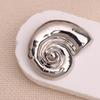 New Trendy Metal Conch Shell Brooch Pins for Women Suit Lapel Pins Exquisite Versatile Accessory Badge Fashion Jewelry