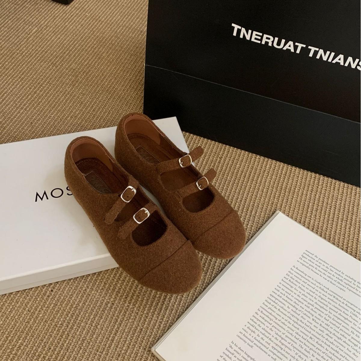 

2025 winter new round head with woolen fabric flat bottom Doudou commuting warm pregnant women flat bottom women s single shoes 39 кавовий