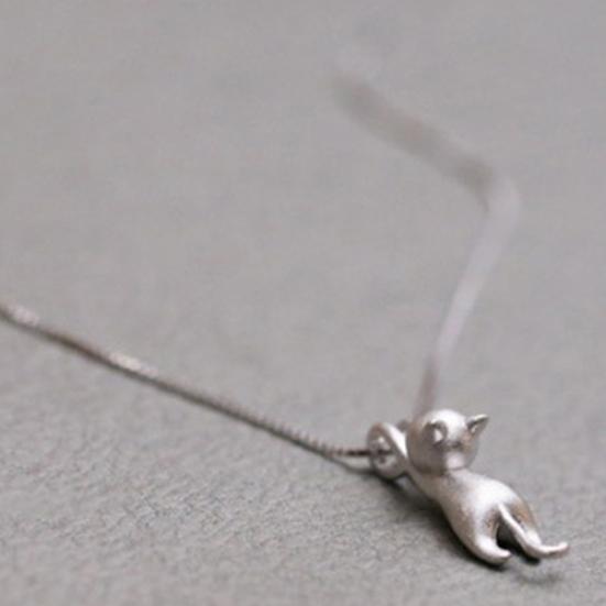 Women Faux Silver Lovely Jumping Cat Pendant Necklace Collar Jewelry