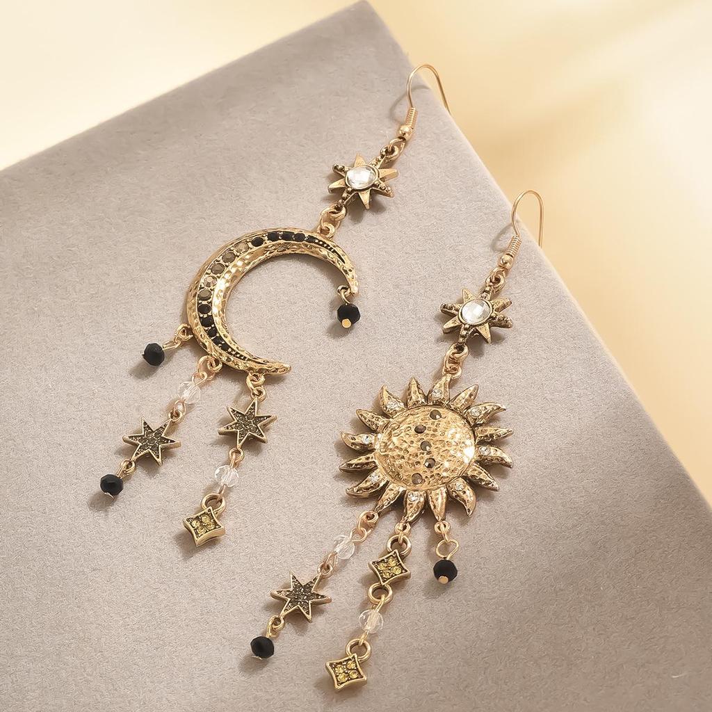 European & American Tassel Moon Star Sun Women's Earrings: Bold, Simple, Cool Middle Eastern Style Drops