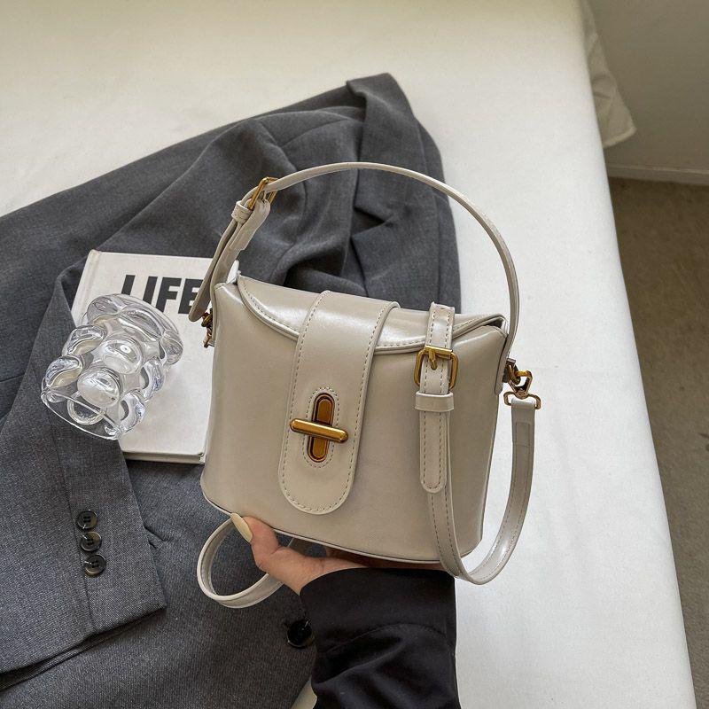 

2025 New Women s High-End Retro Crossbody Tote - Autumn/Winter Fashion Handbag Standard белый