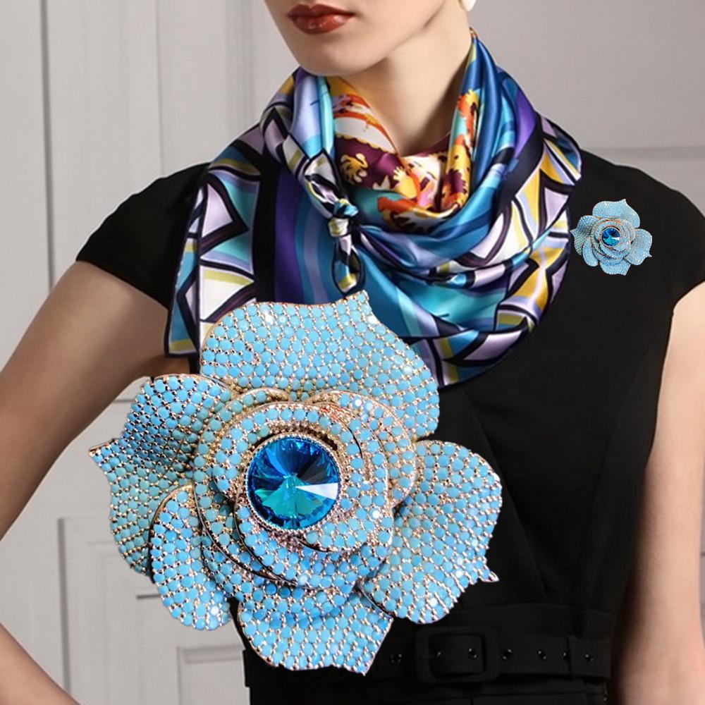 Chinese Camellia Brooch with Turquoise, High-End Corsage Sweater Chain, Women's Fashion Accessory