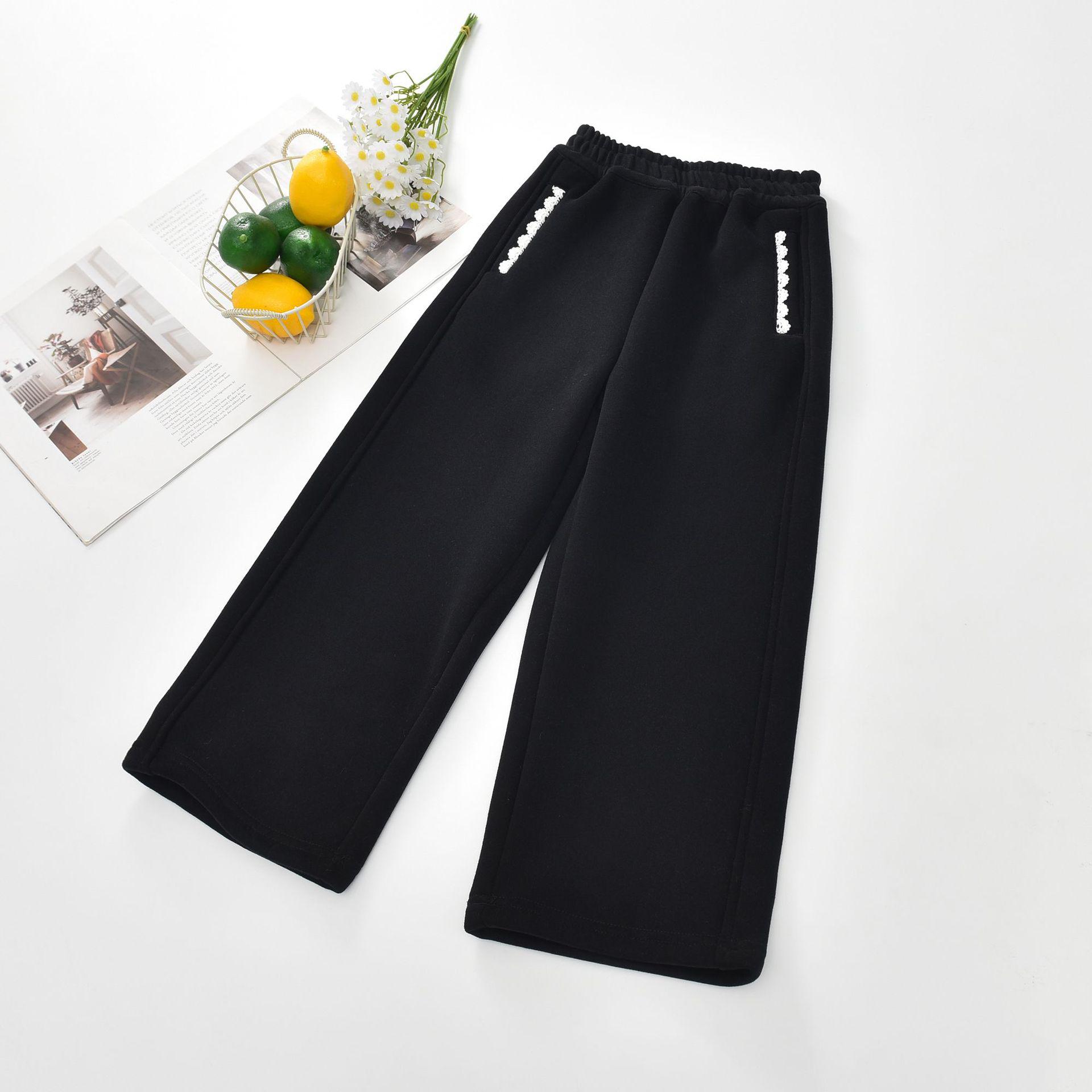 

Girls Winter Fleece Pants with Lace Pockets - New Style, Warm and Cozy, One-Piece Design for Big Kids. 110cm чорний