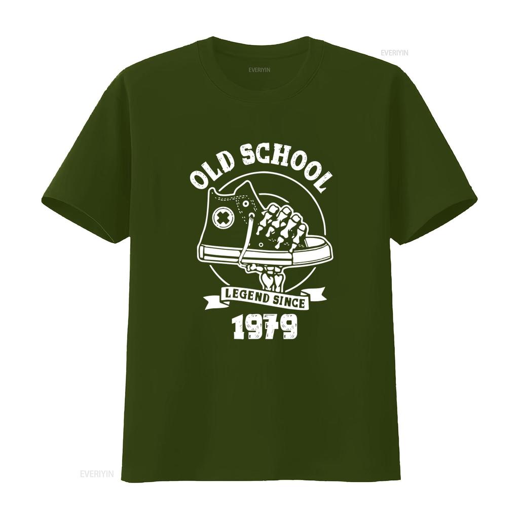 Mens T Shirt Old School Skeleton Hand Holding Shoe Design Legend Since 1979 45th Birthday Anniversary 45 vintage Washed