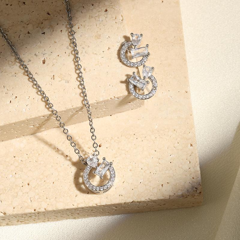 Exquisite Cubic Zirconia Necklace Earring Set Is Suitable For Traveling, Parties, And Banquets To Wear Fashionable Zircon