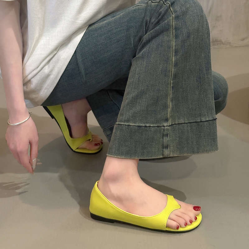 Soft leather niche color aesthetics fashion toe sandals new open-toe flat casual shoes