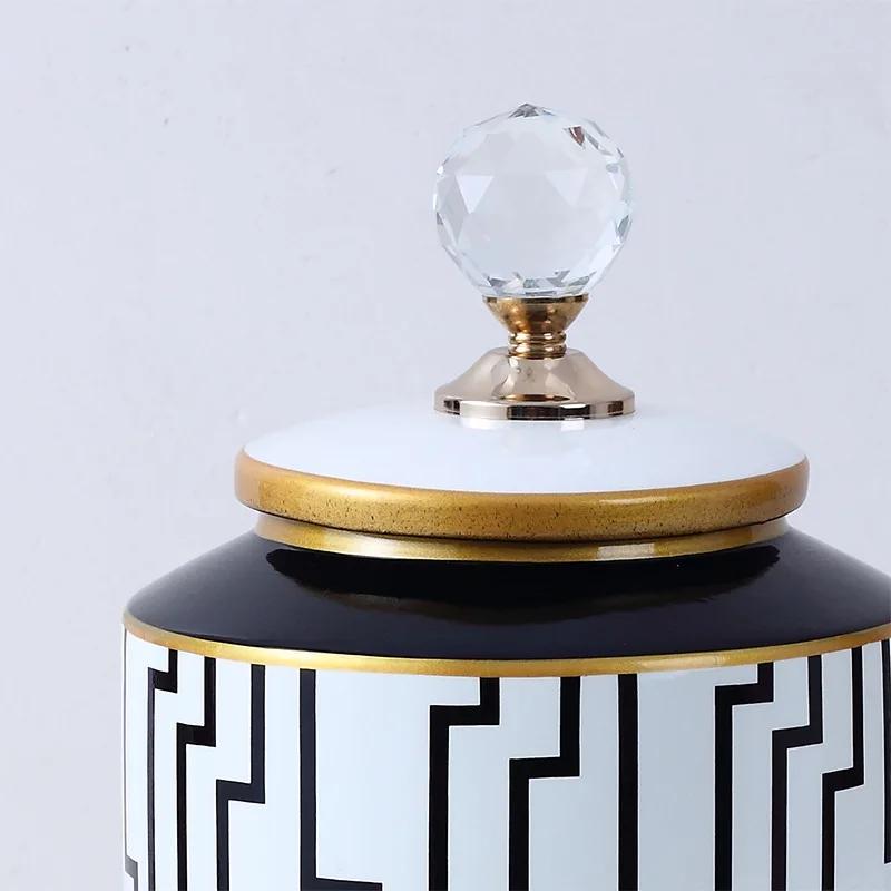 Modern Home Storage Tank with Cover Storage Container Desktop Storage Black and White Geometry Ceramic Jar Food Container