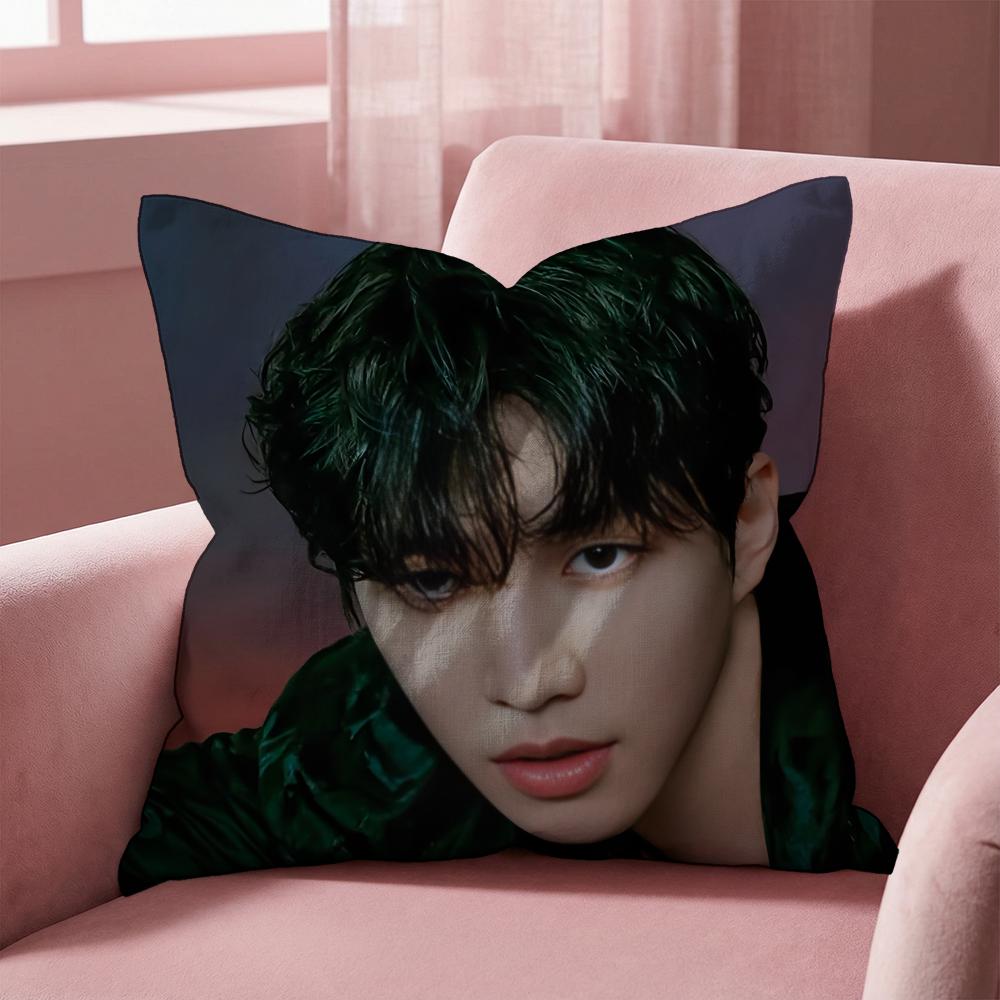 Kpop Lee J-Junho Povlak na polštářek Víceúčelový povlak na polštář pro domov a auto - Oboustranný, měkký a odolný pro každodenní použití