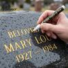 Monument Lettering Pen Tombstone Marker with Precision Tip Waterproof Fade-Resistant Fast-Drying Memorial Inscription UV Resistant for Inscriptions