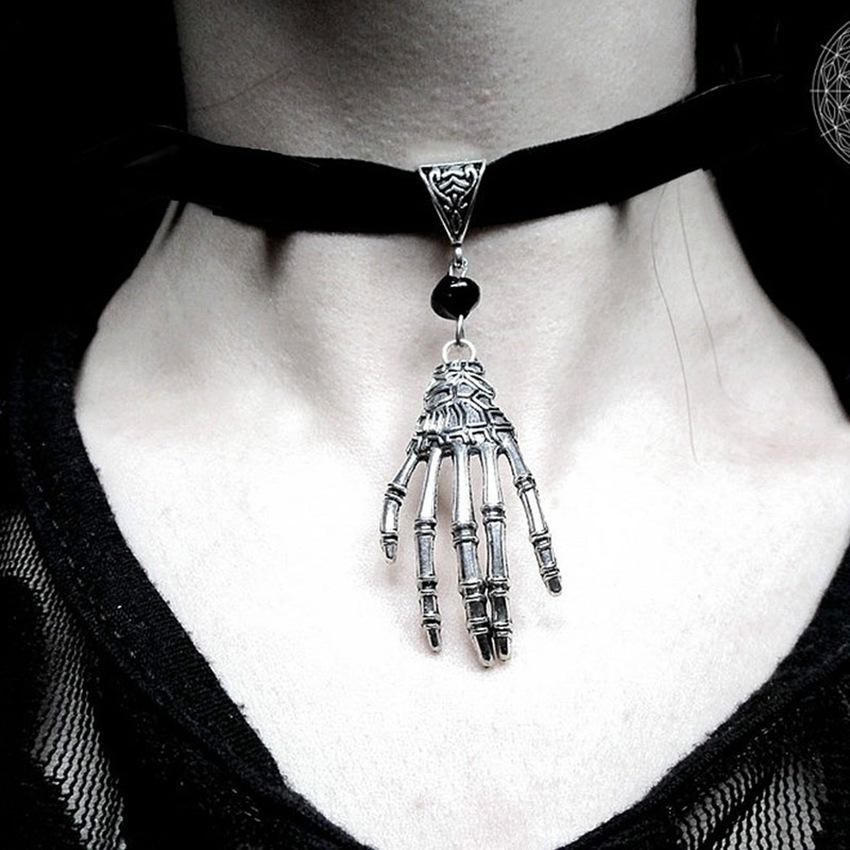 Halloween Diablo Gothic Punk Black Velvet Vintage Skull Hand Collar Necklace Jewelry Gift