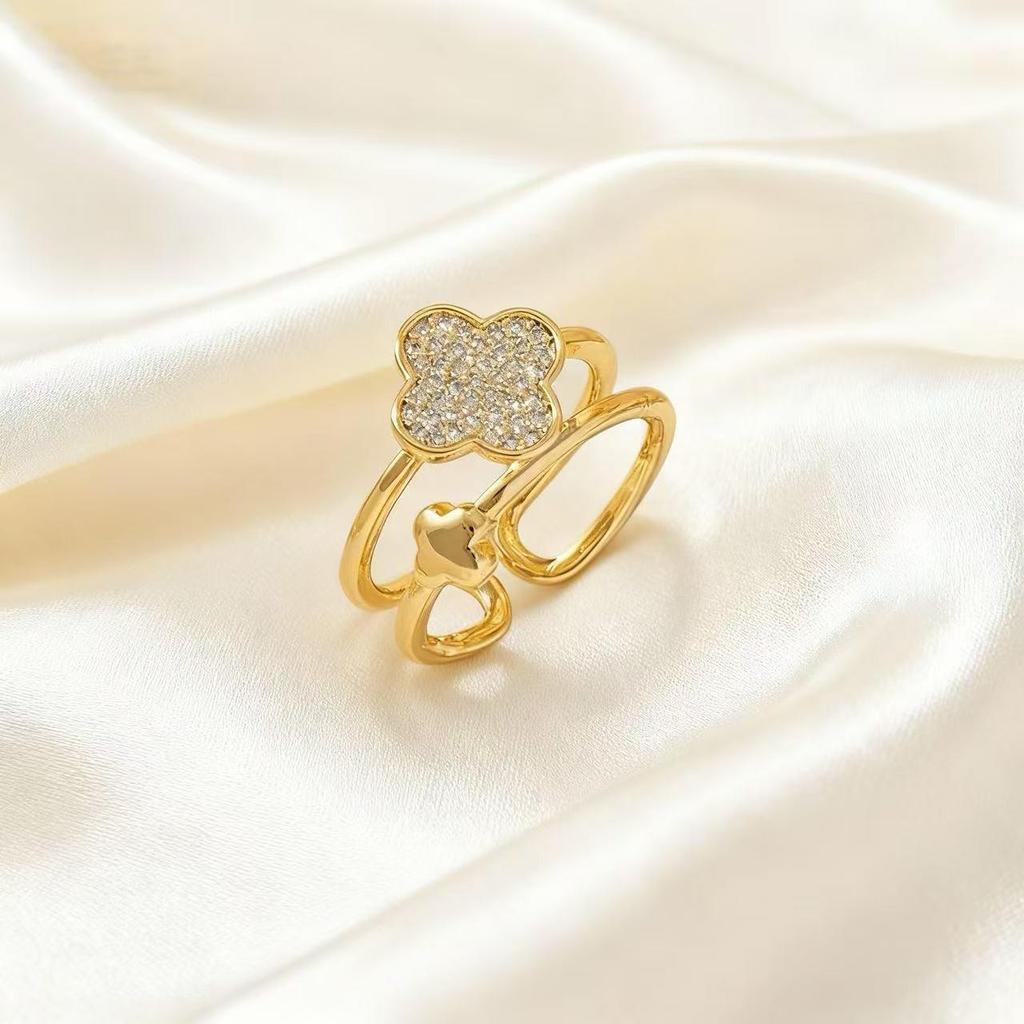 Hollow Rhombus Two-Tone Diamond-Studded Four-Leaf Clover Zirconia Ring for Women