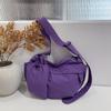 Lätt nylon crossbody hobo-väska Justerbar rem Flera fickor Dragkedja Casual axelväska för kvinnor