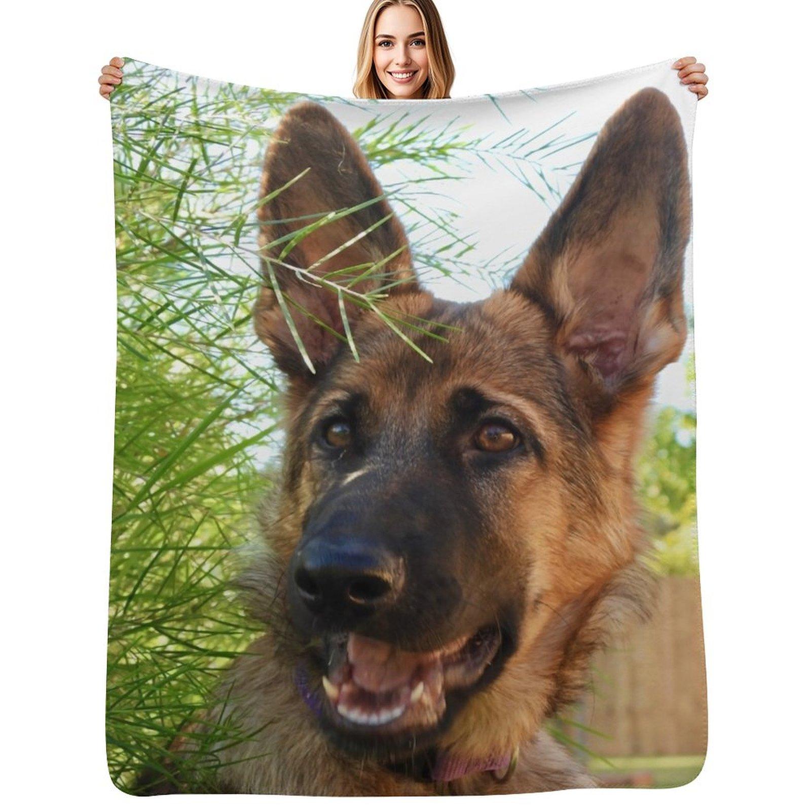 German Shepherd Service Dog Throw Blanket Thin Soft Blanket for Summer Night Sleeping 75X95CM
