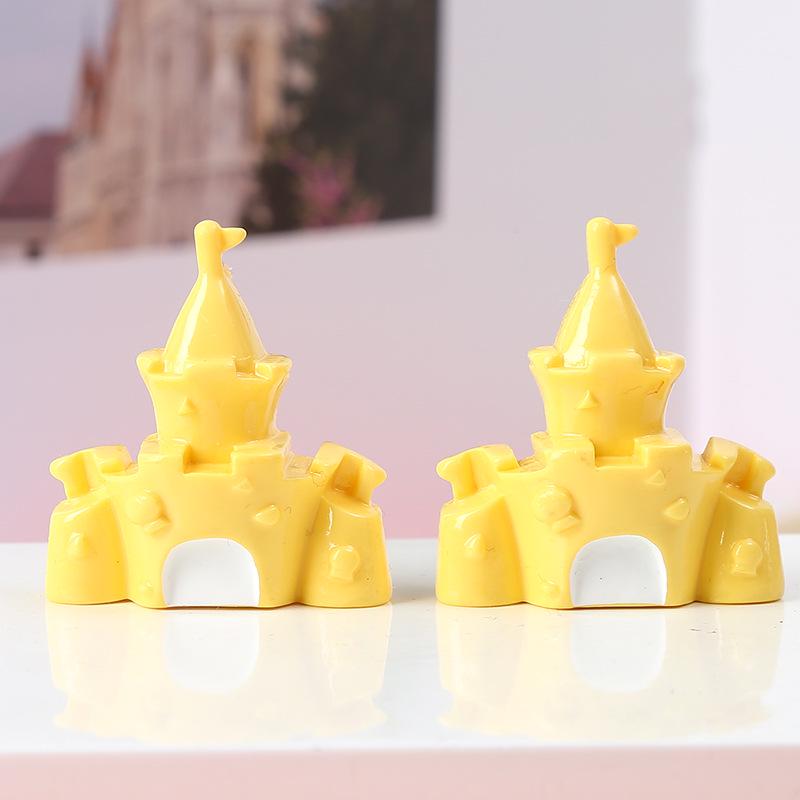 Resin 3D Cartoon Castle Pendant Phone Case Toy Jewelry and Stationery Ornament