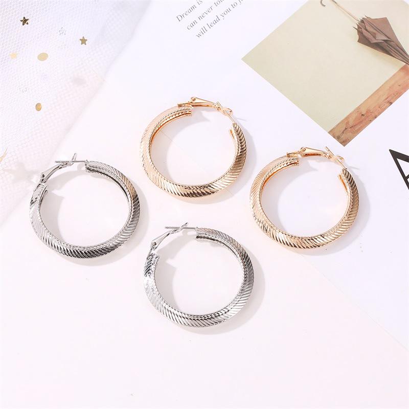 Fashion Circle Thread Earrings Exaggerated Tide Nightclub Earrings Female Jewelry KTJ