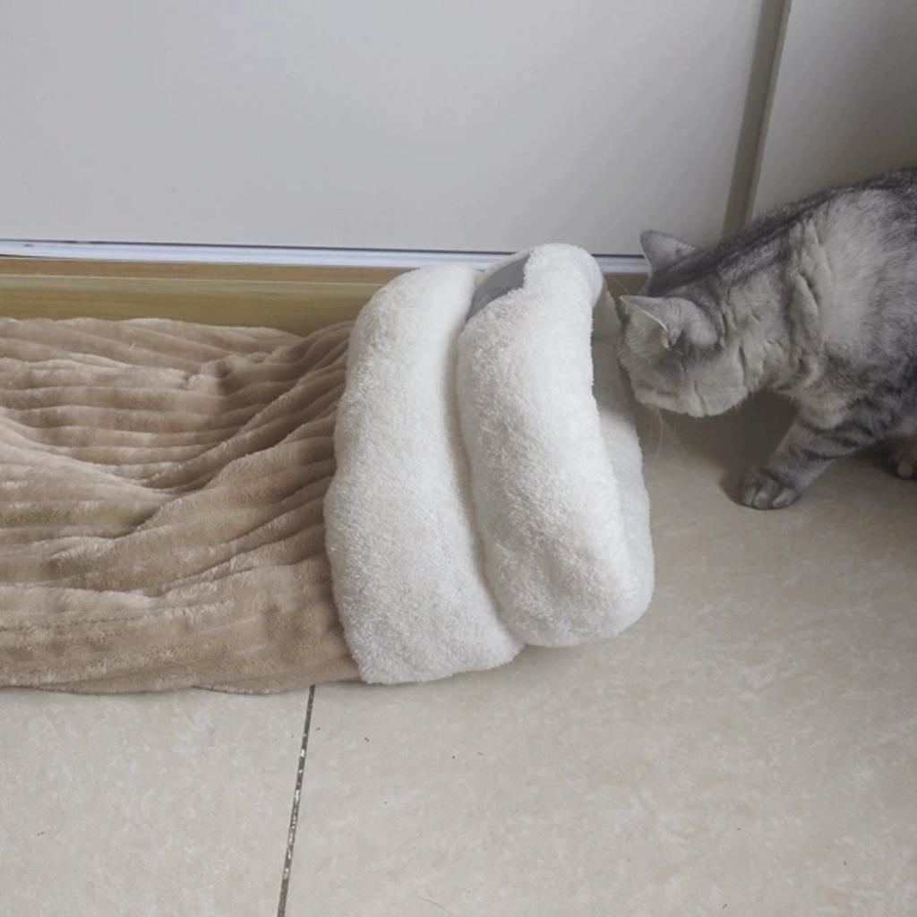Cat Sleeping Bag Winter Warm Soft Plush Cat Nest Semi-Enclosed Sleeping Basket Home Cat and Dog Comfortable Bed Accessories