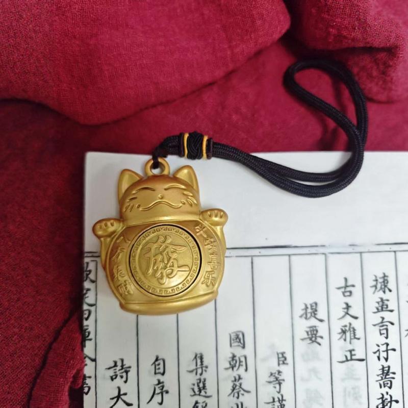 Solid Brass Lucky Ornament Stress Relief Fortune Handheld Peace and Prosperity Cat Figurine Decoration