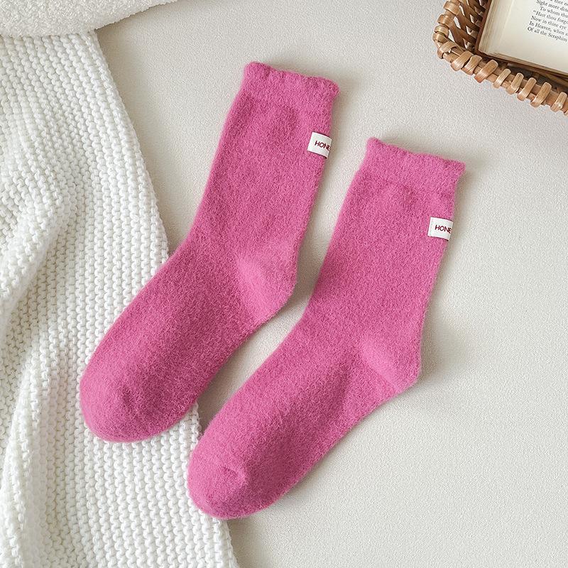 Plush Socks for Women in Winter, Thickened and Warm Mid-calf Socks, Trendy Heel, Fabric Label, Personalized Outerwear Postpartum Socks