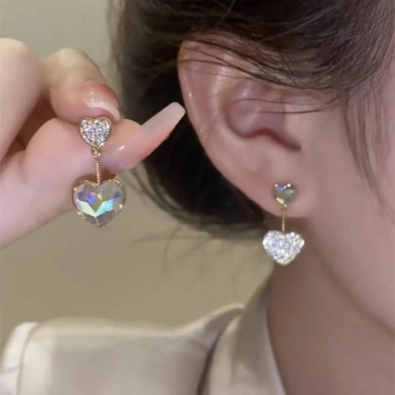 Iridescent Heart Stud Earrings: Elegant, Stylish, Versatile Accessories for Women