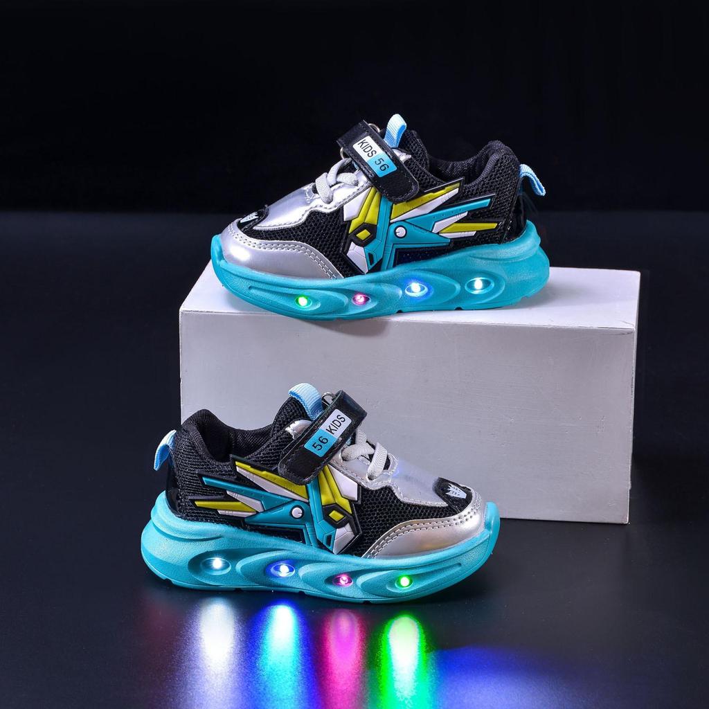 Scarpe da cartone animato Mecha per ragazzi Scarpe sportive casual per bambini Primavera e autunno Scarpe con luce LED