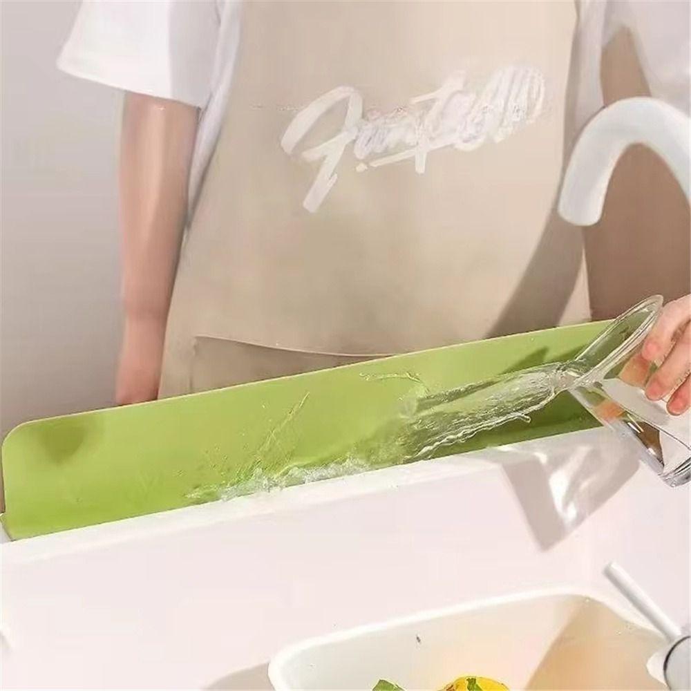 Anti-splash Feature Kitchen Sink Splash Guard Silicone Water Splash Guard  Washing Basin