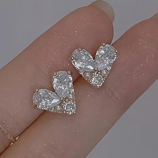 Boucles d'oreilles clous cœur strass Diamants artificiels Cœur d'amour Boucles d'oreilles clous avec fausses perles Clous étincelants mignons pour femmes filles rendez-vous soirée