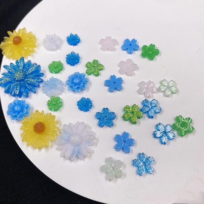 Resin Jewelry Mold,Keychain Resin Mold Daisy Silicone Mold for Resin Pendant Keychain,Necklace Earrings,Jewelry Making
