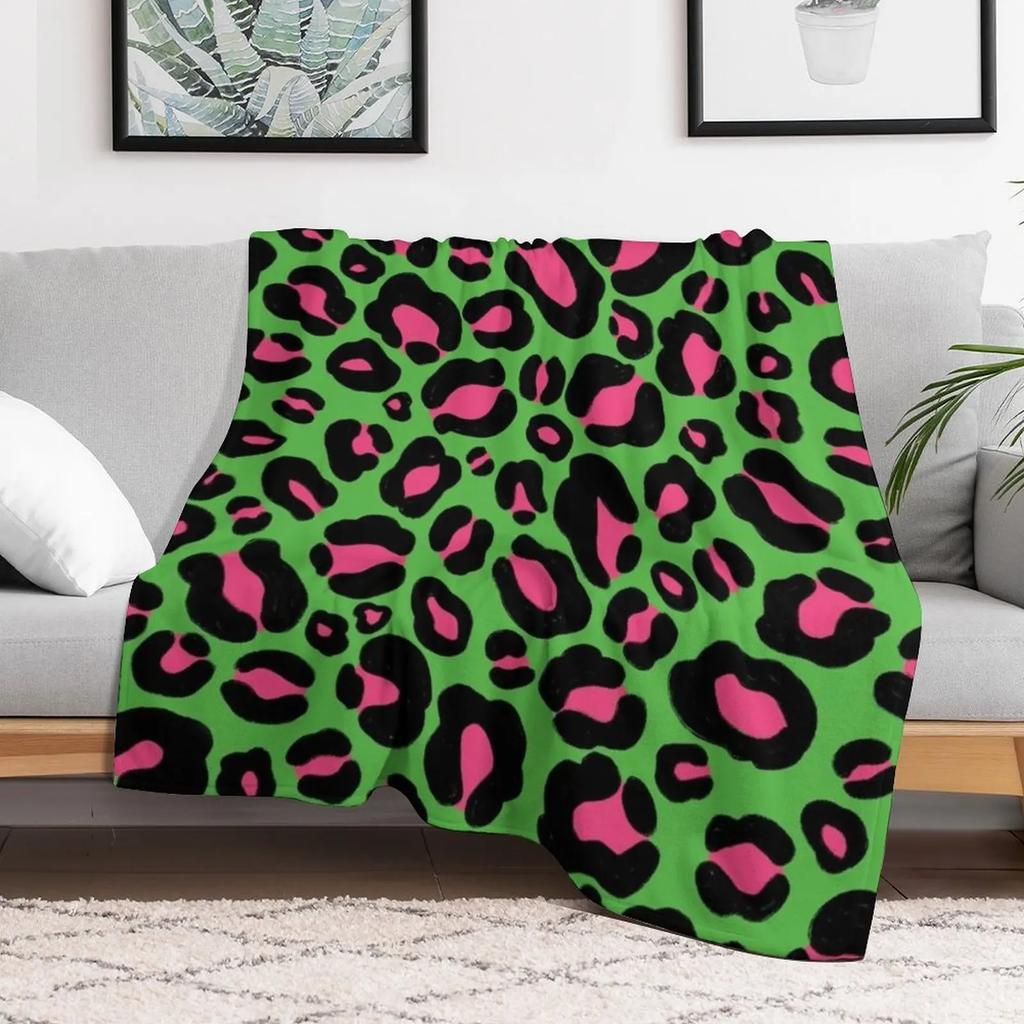 Green Leopard Pattern Throw Blanket Cozy Sofa Blanket for TV Watching Napping