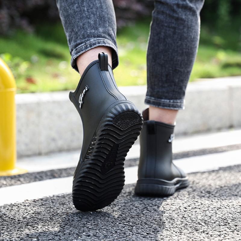 Rain Boots Men's Short Rain Boots Outdoor Wear Leisure Kitchen Non-slip Fishing Shoes Rubber Shoes Waterproof Wear-resistant Boots